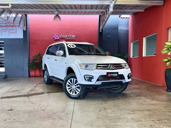 MITSUBISHI PAJERO 3.2 HPE 4X4 7 LUGARES 16V TURBO INTERCOOLER DIESEL 4P AUTOMÁTICO